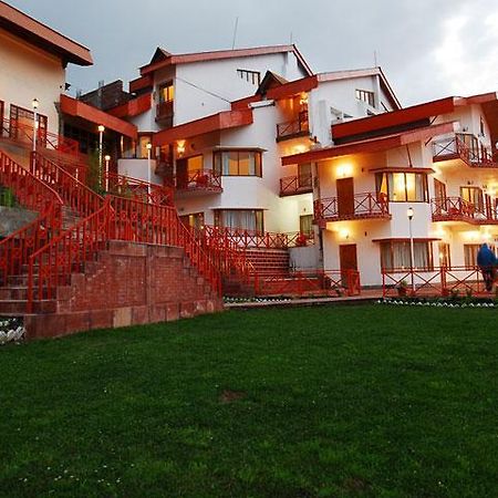 Clifftop Club Auli Joshīmath Екстериор снимка