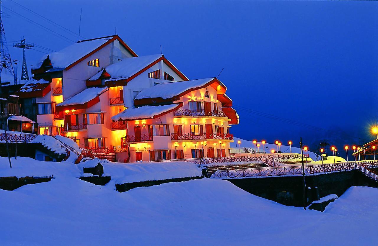 Clifftop Club Auli Joshīmath Екстериор снимка