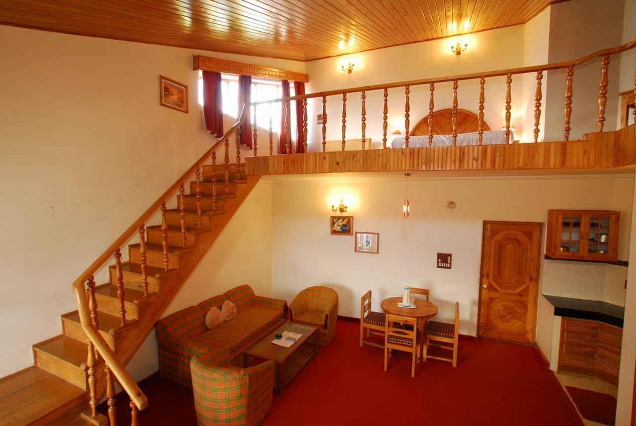 Clifftop Club Auli Joshīmath Екстериор снимка
